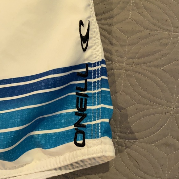 O’Neill Board Shorts/Swim suit - Picture 4 of 6